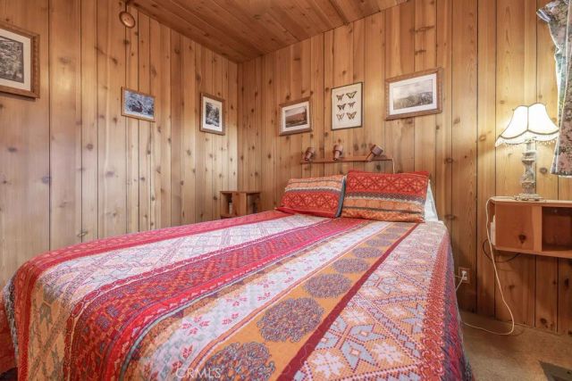 533 Villa Grove, Big Bear City, CA 92314