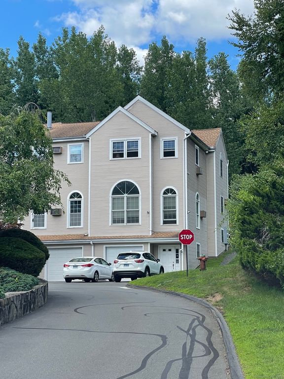 350 Bristol Street Apt C1, Waterbury, CT 06708