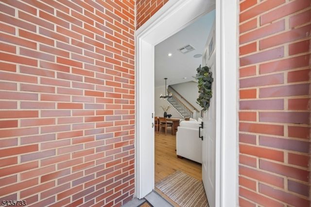 9 Farrand St, Bloomfield Twp., NJ 07003