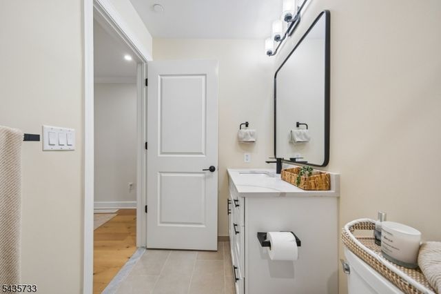 9 Farrand St, Bloomfield Twp., NJ 07003