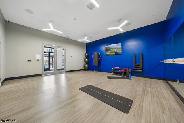 9 Farrand St, Bloomfield Twp., NJ 07003