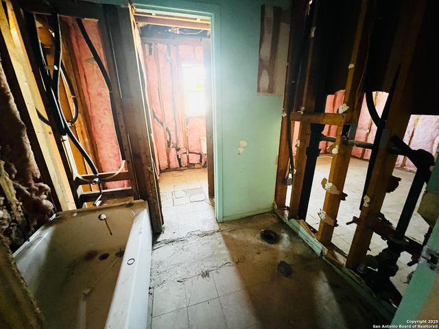 6522 Buena Vista, San Antonio, TX 78237