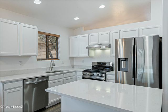 2391 E Stone Stable Drive, Oro Valley, AZ 85737