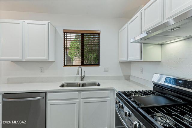 2391 E Stone Stable Drive, Oro Valley, AZ 85737