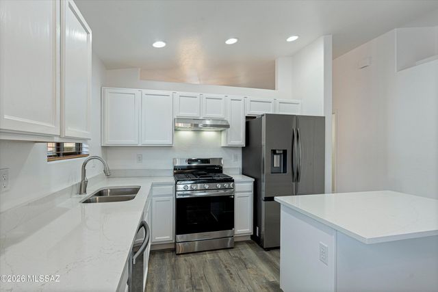2391 E Stone Stable Drive, Oro Valley, AZ 85737