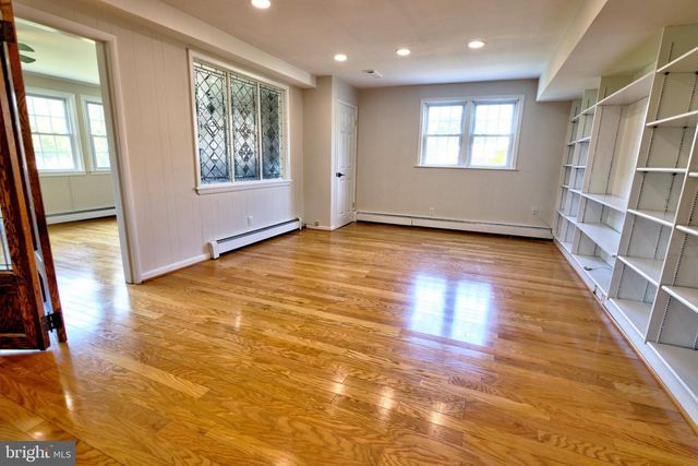 214 BRACKENWOOD CT, Lutherville Timonium, MD 21093