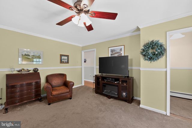 233 SNYDER RD, Pottstown, PA 19464