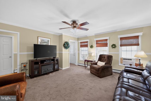 233 SNYDER RD, Pottstown, PA 19464
