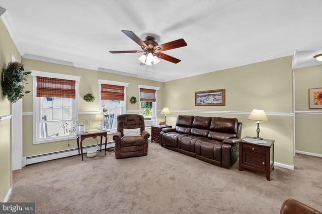 233 SNYDER RD, Pottstown, PA 19464