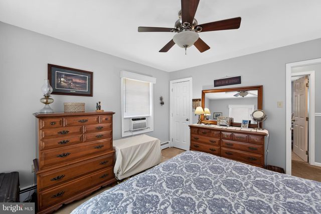 233 SNYDER RD, Pottstown, PA 19464