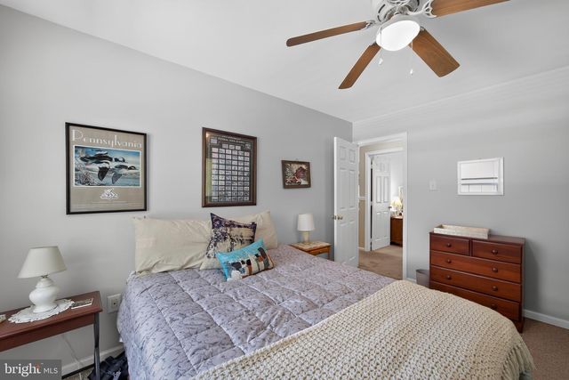 233 SNYDER RD, Pottstown, PA 19464