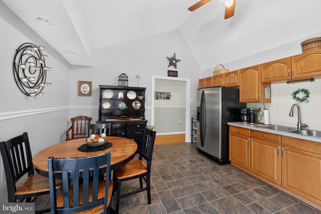 233 SNYDER RD, Pottstown, PA 19464
