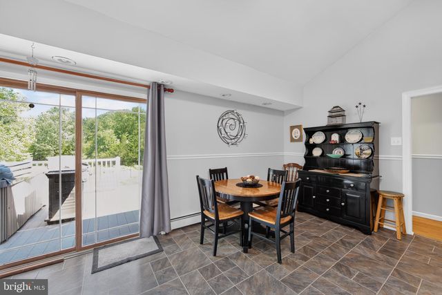 233 SNYDER RD, Pottstown, PA 19464
