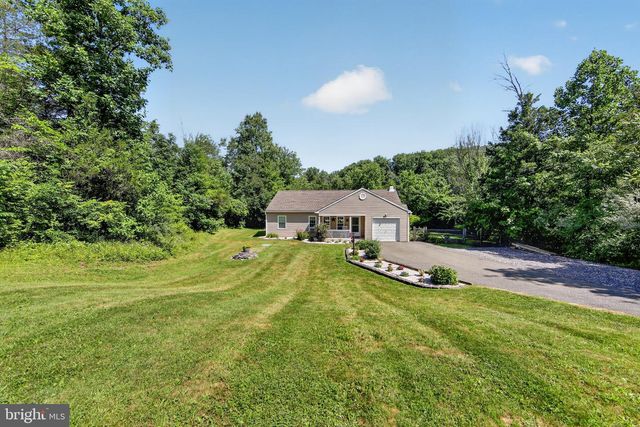 233 SNYDER RD, Pottstown, PA 19464