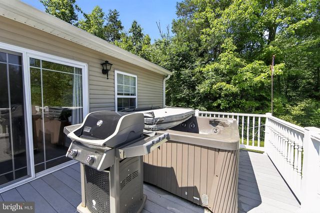233 SNYDER RD, Pottstown, PA 19464