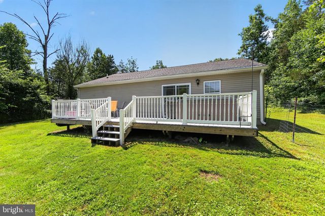 233 SNYDER RD, Pottstown, PA 19464