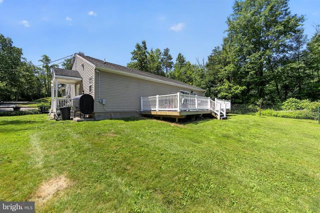 233 SNYDER RD, Pottstown, PA 19464