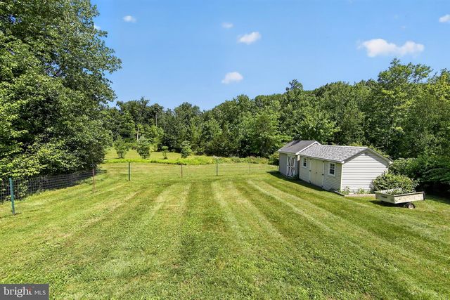 233 SNYDER RD, Pottstown, PA 19464