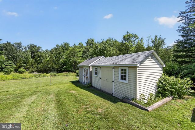 233 SNYDER RD, Pottstown, PA 19464