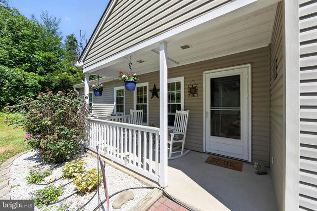 233 SNYDER RD, Pottstown, PA 19464