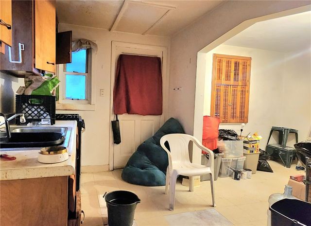 1118 Woodbine St, Stanton Heights, PA 15201