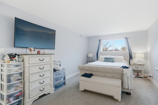 5840 W 104th Street 115, Oak Lawn, IL 60453