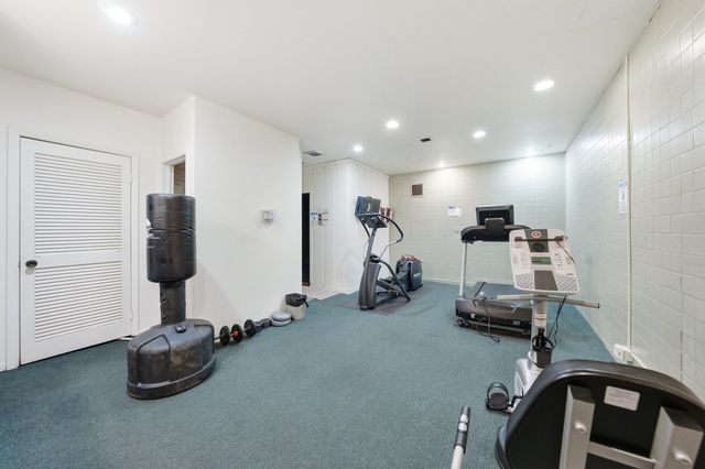 5840 W 104th Street 115, Oak Lawn, IL 60453