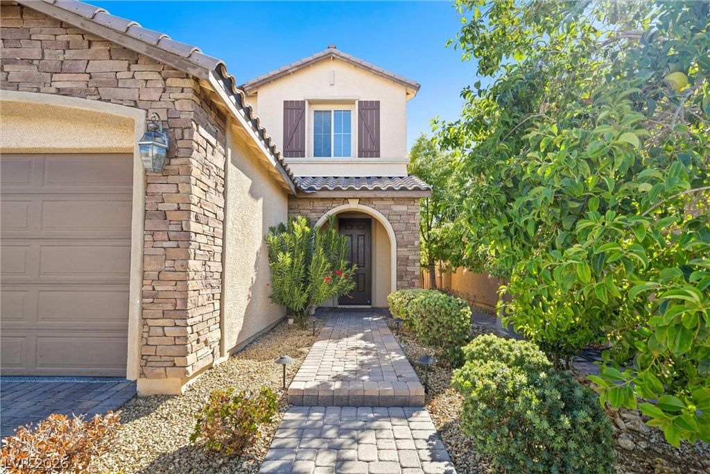 6106 Andover Wood Road, Las Vegas, NV 89113 — photo 2