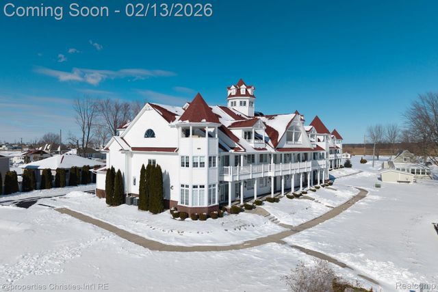 9996 Tashmoo Lane 2, Clay Township, MI 48001