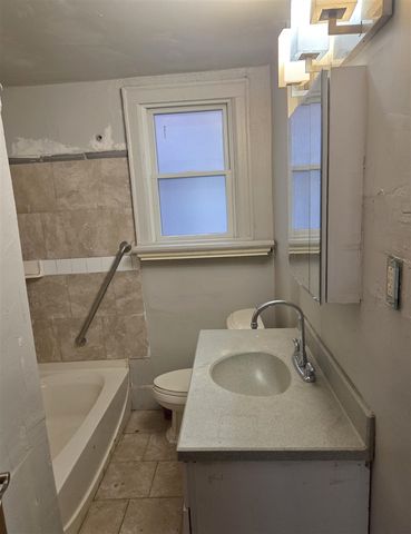 3742 W Grand Street, Detroit, MI 48238