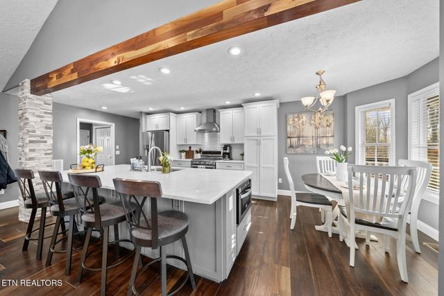 1378 POW Camp Rd, Crossville, TN 38572