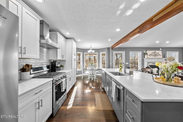 1378 POW Camp Rd, Crossville, TN 38572