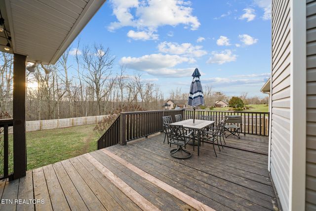 1378 POW Camp Rd, Crossville, TN 38572