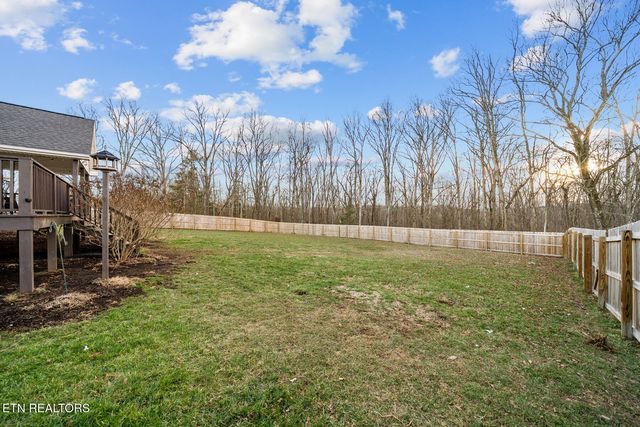 1378 POW Camp Rd, Crossville, TN 38572