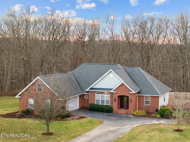 1378 POW Camp Rd, Crossville, TN 38572