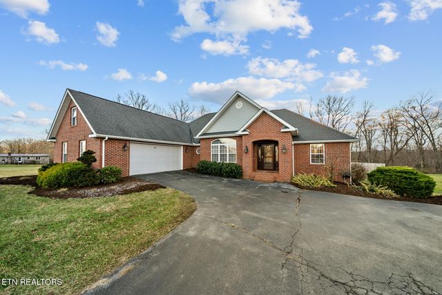 1378 POW Camp Rd, Crossville, TN 38572