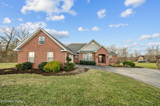 1378 POW Camp Rd, Crossville, TN 38572