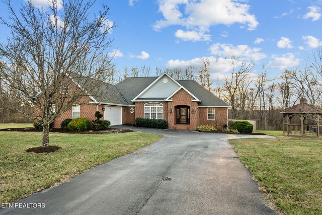 1378 POW Camp Rd, Crossville, TN 38572