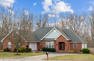 1378 POW Camp Rd, Crossville, TN 38572