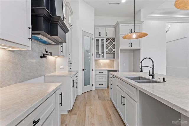 9804 N 25th Street, Mcallen, TX 78504