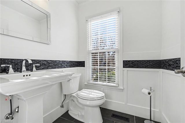 1509 Lakefield Drive, Clemmons, NC 27012