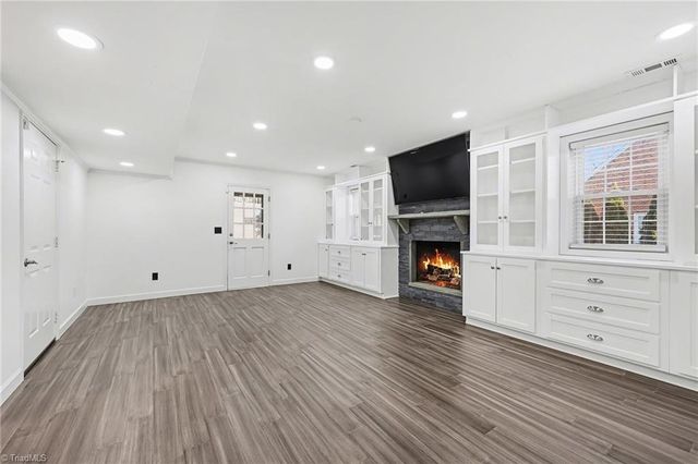 1509 Lakefield Drive, Clemmons, NC 27012