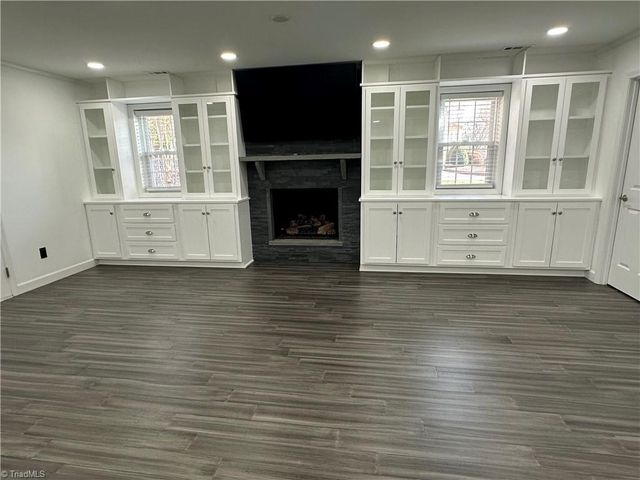 1509 Lakefield Drive, Clemmons, NC 27012