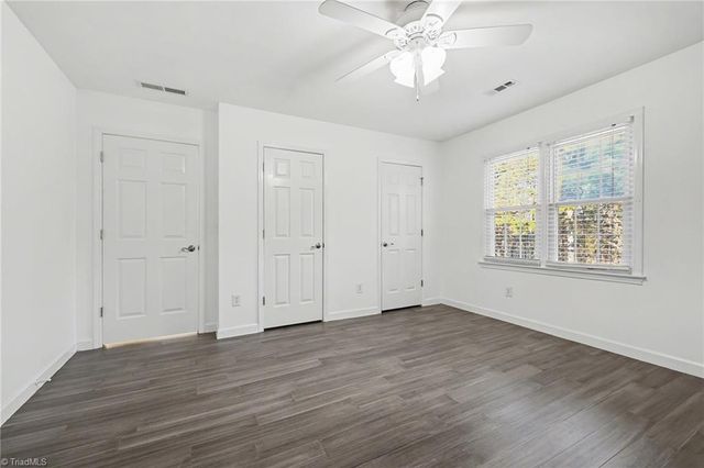 1509 Lakefield Drive, Clemmons, NC 27012