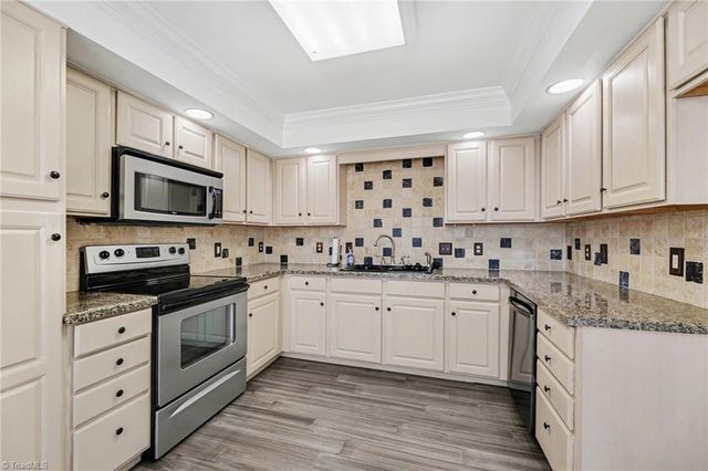 1509 Lakefield Drive, Clemmons, NC 27012