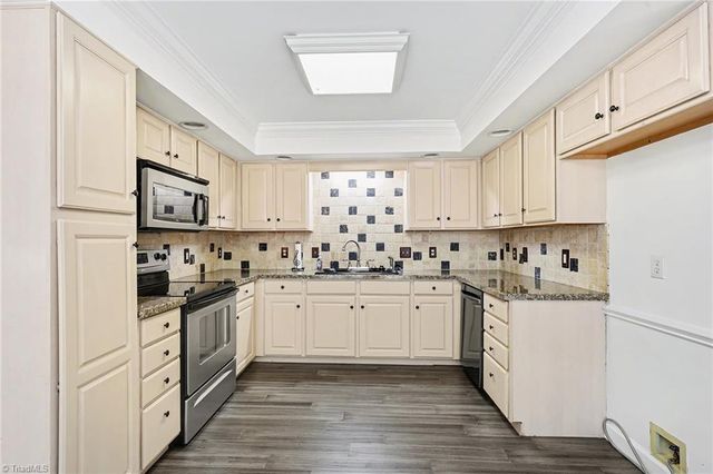 1509 Lakefield Drive, Clemmons, NC 27012