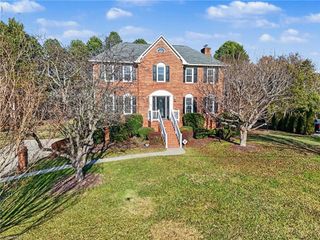 1509 Lakefield Drive, Clemmons, NC 27012
