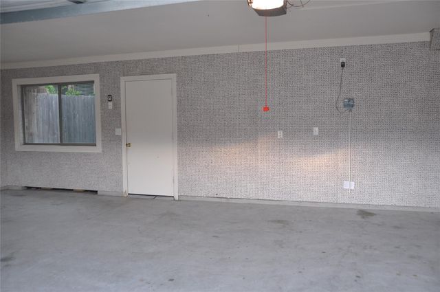 3305 N Knollcrest Lane, Pearland, TX 77584