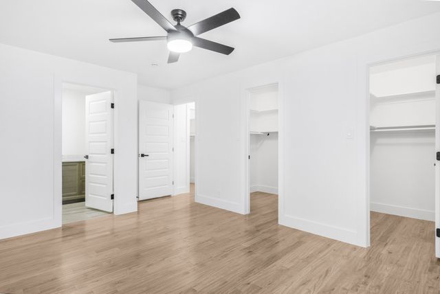1122 Edwards Court S, Irving, TX 75062