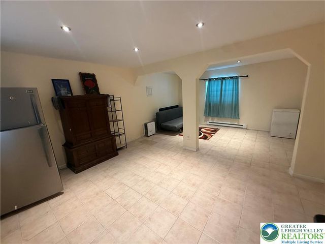 3076 Briarwood Drive, Coolbaugh Twp, PA 18466